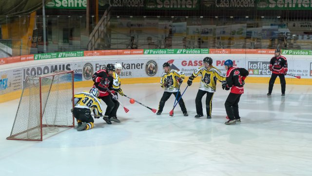 2:1 Sieg gegen Pochi sichert uns einen Platz unter den ersten Drei